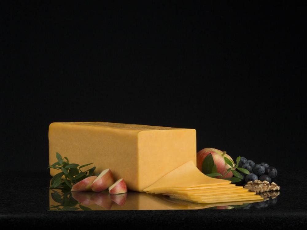 Vermont Yellow Cheddar Cheese Boars Head 2415