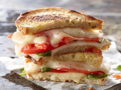 Melty Fontina and Tomato Grilled Cheese Recipe | Boar's Head